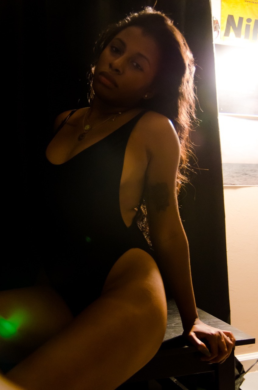 chankillsyou:  chankillsyou.tumblr.com  her beauty and sex appeal &gt;&gt;&gt;