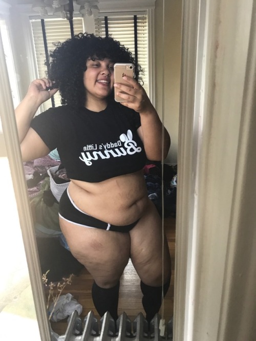 bigbodiedbunny: Support your local fattie ✨