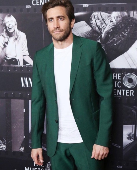 Sex gyllenhaal-j:      Jake in LA celebrating pictures