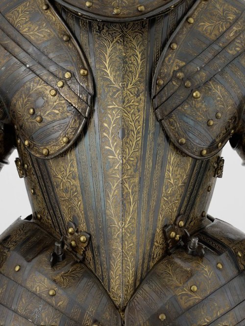 Cuirassier armour of Henry, future Prince of Wales about 1607.from The Royal Collection Trust