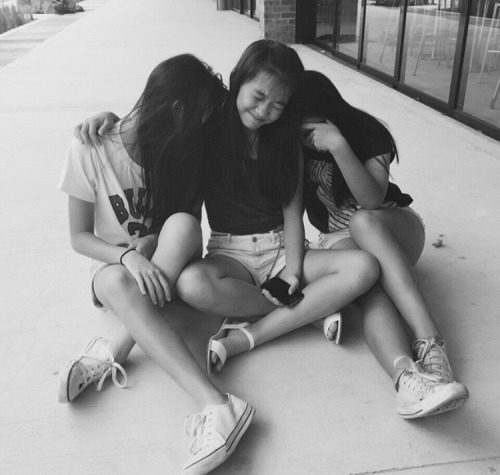 shaunferreri:Yan Tong and friends. Yes pleaseAnyone know this girl? Can share her contact number/Wha