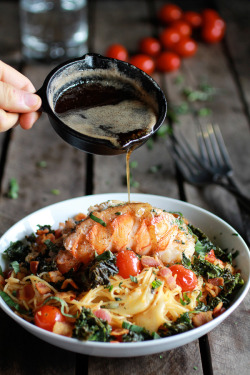 babygirlssweetsurrender:  do-not-touch-my-food:  Brown Butter Lobster, Bacon and Crispy Kale Pasta  Mercy.