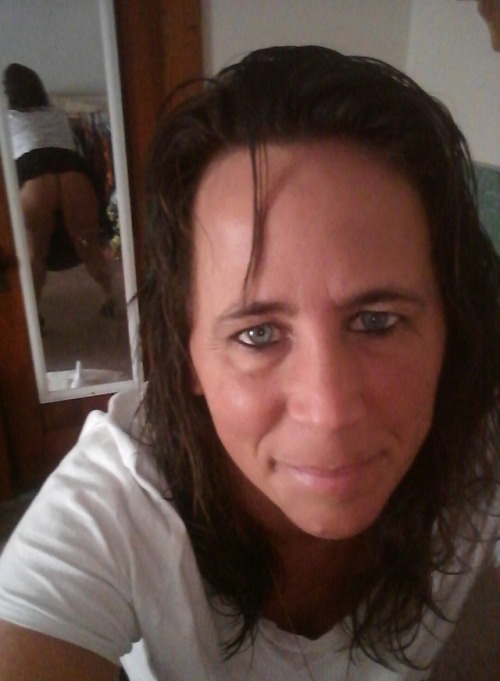 munchinmunchkin1:  #munchinmunchkin1,#miweststag’s wife /vixen #tits ,ass n legs #me