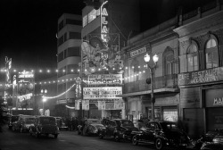 mexicoantiguo:  Anuncio del estreno mundial de la película Los tres caballerosen el cine Alameda, Avenida Juárez,Ciudad de México, 1944, de la colección Juan Guzmán