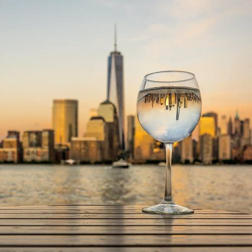 Cheers to the weekend (Photo by IG user @nyclovesnyc) 