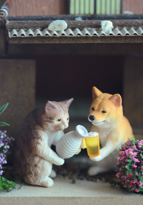 nozomicrafts:  A drinking party in my handcrafted mini Japanese village
