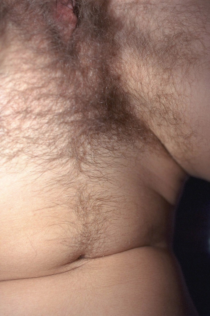 superhirsuteandbushychicks:  Here is Hirsute Arwanda with her great trail.  She is