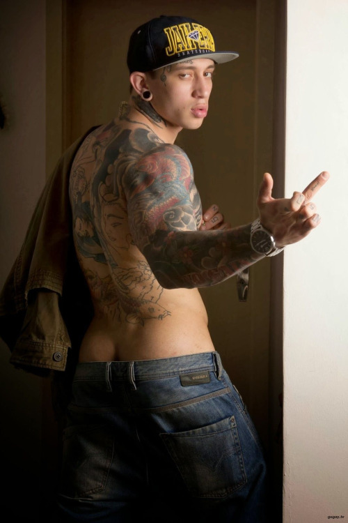 banging-the-boy:  http://banging-the-boy.tumblr.com/archive