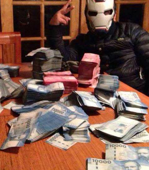 malaclasecl:  Bairon Man y el robo del siglo 