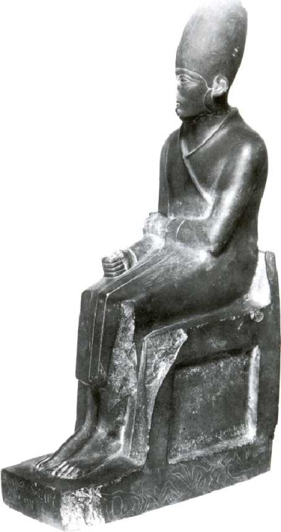 Statue of King KhasekhemwyThis beautiful statue of Khasekhemwy, the last king of the 2nd Dynasty, ma