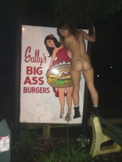 dopeafsf:  Big ass burgers