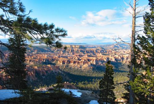 oneshotolive:  Bryce Canyon [OC] [2268X1529] 📷: morganmonroe81 