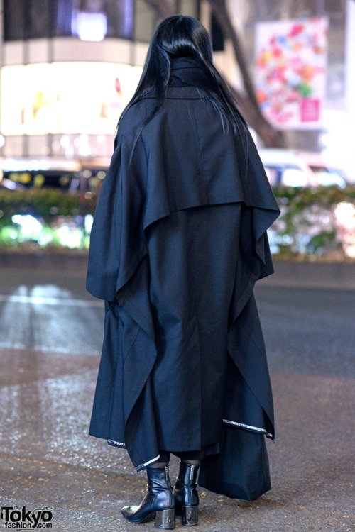 tokyo-fashion:20-year-old Remsuimin wearing a monochrome minimalist Japanese style on the street in 