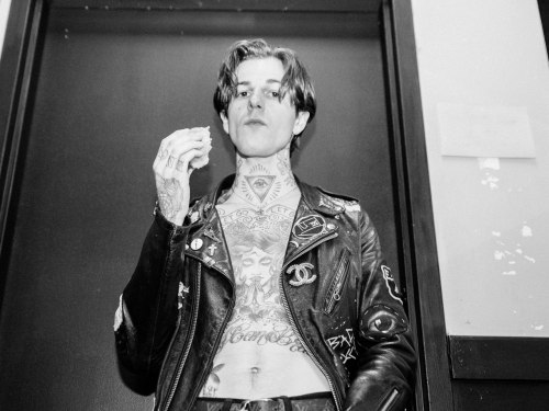 jesseruthersfords:    Jesse Rutherford photographed adult photos