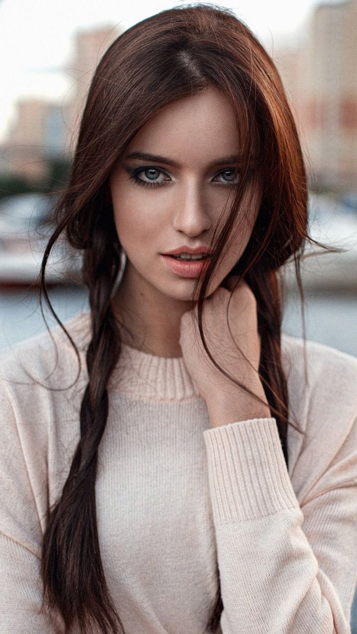 Sara (20 Photo)
