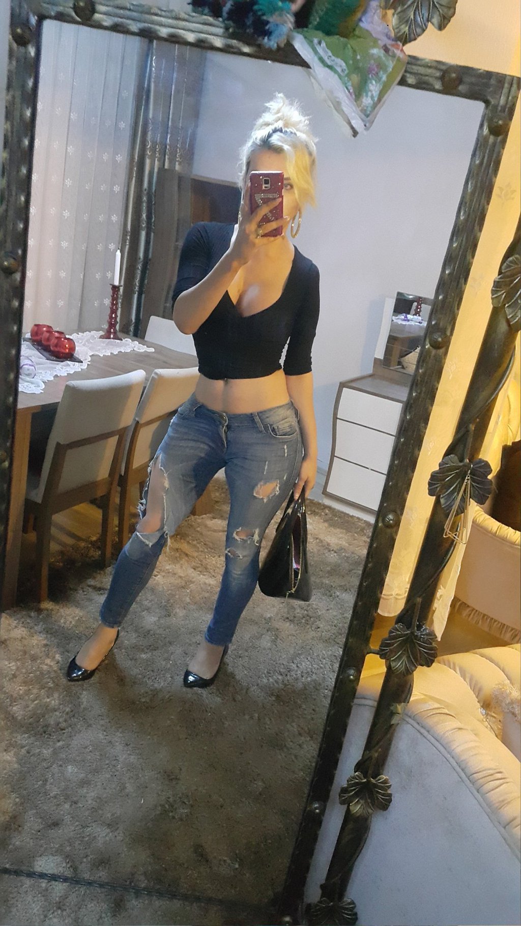 travestis-bonitas:  Kralice Zirvehttp://www.ankarazirve.com/https://twitter.com/ZirveStyle