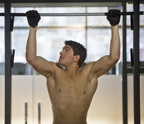 superrouth:Brandon Routh on the salmon ladder.