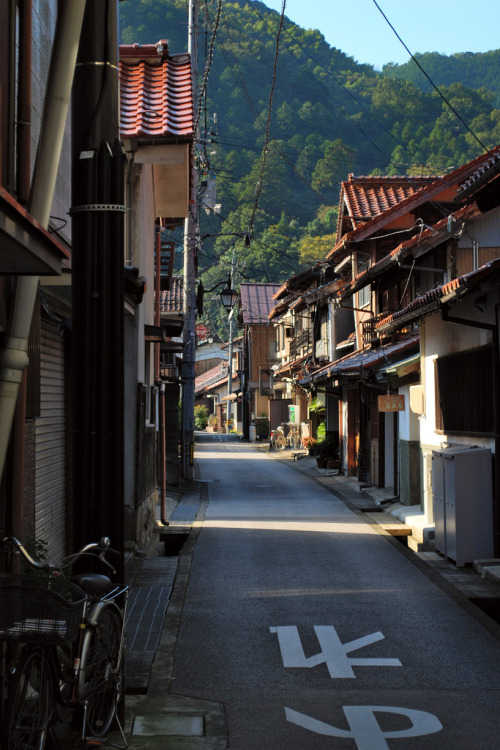 Day 5: Tsuwano I spent lot of time just aimlessly wandering around the quiet streets.By : Aapo Haapa