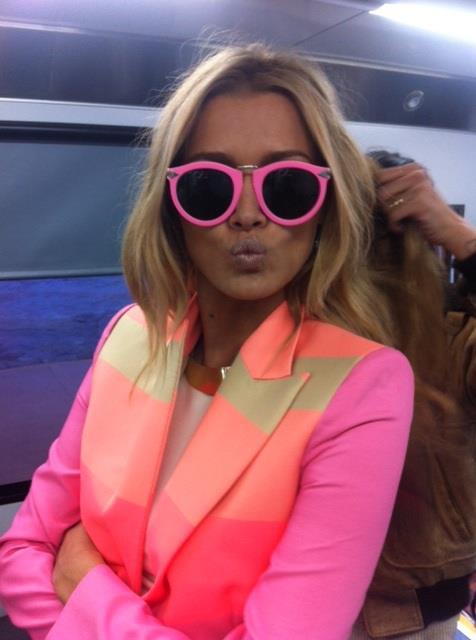 blusssh:  kid-culture:  tierdropp:  THAT BLAZER  its perfect with her glasses  MY ICON!!! she is so 
