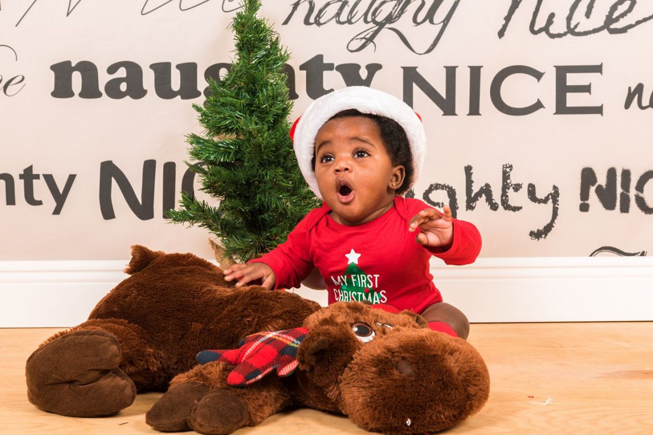 yourlocalforiegn:  sobeitjay:  My lil bug :D  Omg