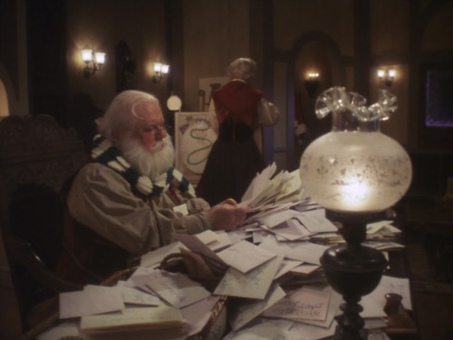 Mrs. Santa Claus (1996) - Charles Durning as Santa Claus[photoset #4 of 5]