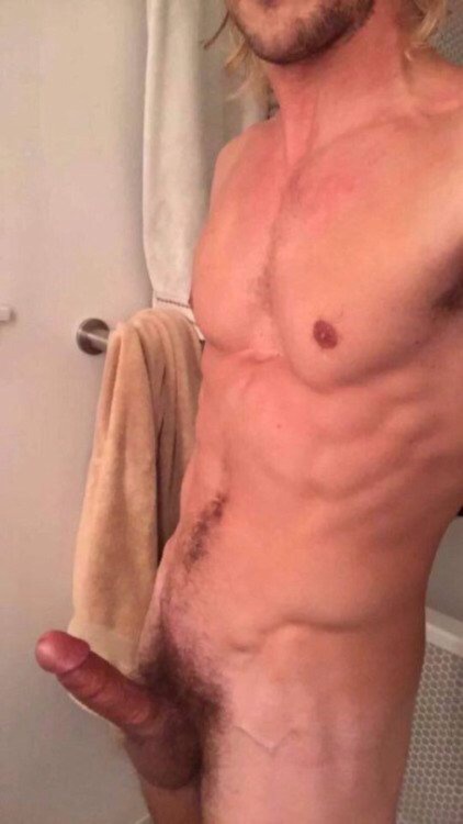 Porn bulgecelebrity:  Christopher Mason (Selena photos