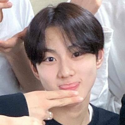 Hii, Can U Make A Header That Matches This Icon? Plss