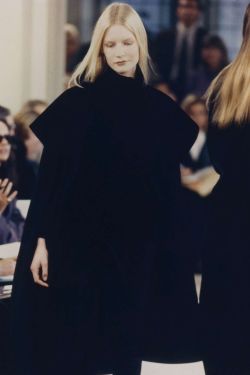 bienenkiste:  Kirsten Owen @ Prada Fall/Winter