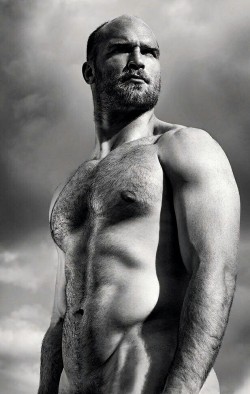 hairyhotman:  http://hairyhotman.tumblr.com/