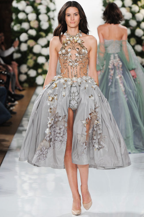 whore-for-couture:  thevoguedistrict:  Valentin Yudashkin Spring 2015 Ready-to-Wear   Haute Cou