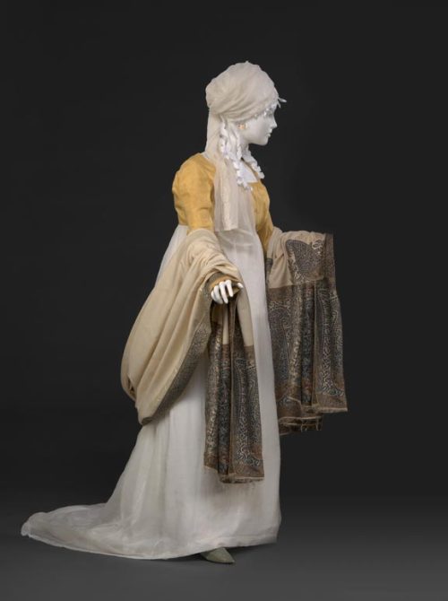 fashionsfromhistory:Ensemblec.1796-1802Daughters of the American Revolution Museum
