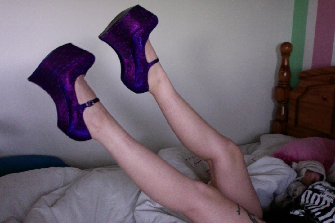inhalinqpale:  frozun:  ♡  ✿ cute pale blog ✿ 