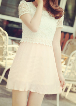 tbdressfashion:  lace dress