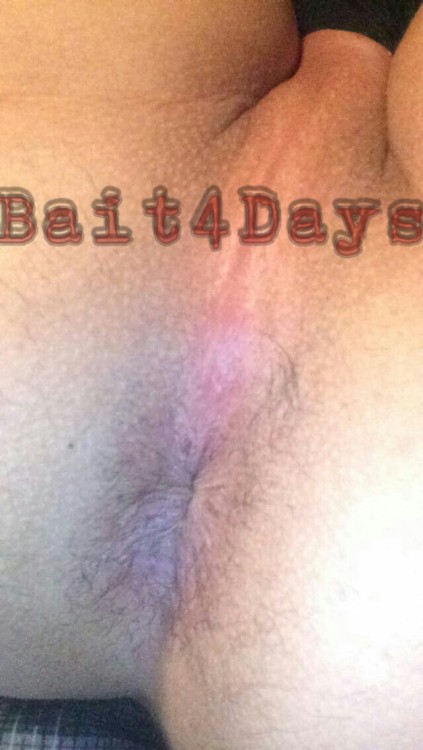 bait4days:  I’m addicted to mixed guys! Haha, this is Justin everyone! Lmk if you guys wanna see his hole wide open! REBLOG 
