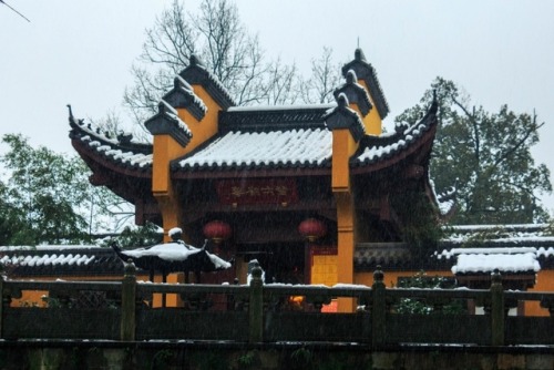 snow & temple in china