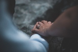 lovecuddle:  holding hands