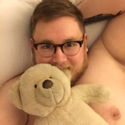 jamesmteague:  Teddy and I are about to power down for the night. Fill my inbox with pix and things to talk about.  Also, yes I’m 24 and still sleep with Teddy. Handle it. ✌🏻️