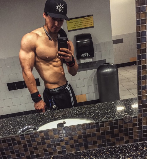 weightroomlifestyle:  Light chest and heavy porn pictures