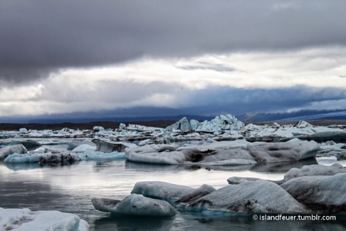  The fascination of Jökulsárlón Iceland©islandfeuer 2010-2015. All Rights Reserved Please leave capt