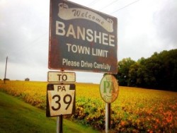 sheriff-hood:  WELCOME TO F*CKING BANSHEE! 