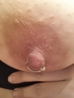 rebel-nextdoor:  Hello my nipple. 