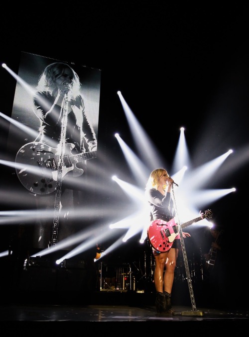 ranlambert-news:@LiveNation: Favorite @mirandalambert song? #MLMGet tickets to the #KeeperOfTheFlame