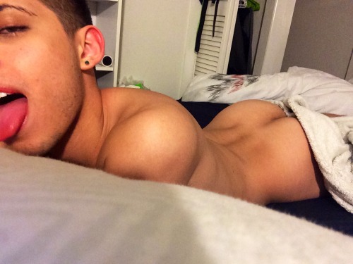 fappabletwinks:  http://fappabletwinks.tumblr.com/ 