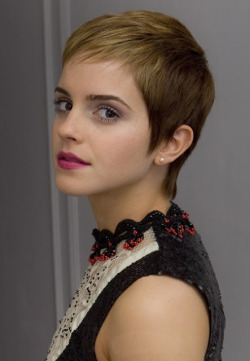 Girls looks very sexy in short hair