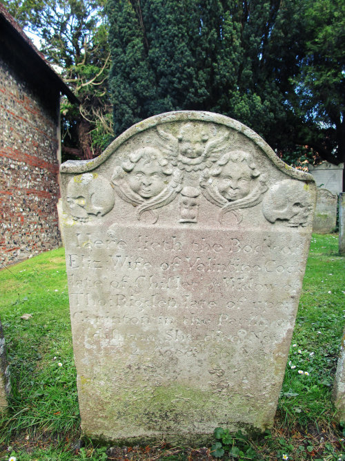 hexenauge:St. Martin’s churchyard in Canterbury, Kent.The tombstones closest to the church building 