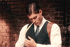 lost-shoe:  Dean + outfits 