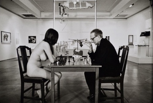 vervediary:Duchamp Playing Chess with a Nude (Eve Babitz) by Julian Wasser, Duchamp Retrospective, P