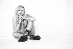 Photography by divineskyephotos
Www.divineskyephotography.com
Extensions by VPFashion, use my code DARTHBRIA for $10 off!
Tunnels by Cheapassplugs
Shoes by TUK Footwear
Socks by Hufworldwide
Shorts by SkinnyBitchApperal