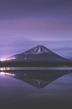 modernambition:  Night Reflection | MDRNA | Instagram