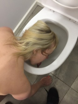 tall-dark-strong:@misspollyx being a piss